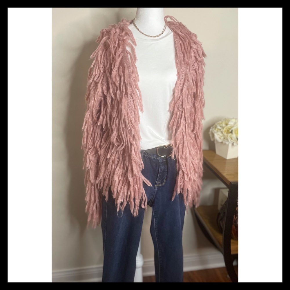 🌹NEW LISTING Shaggy Sweater - Picture 2 of 8